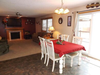 1641 W 66th St, Davenport, IA 52806 - photo 6