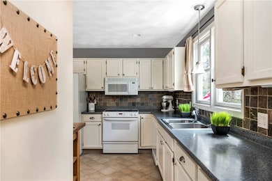 84 Ridge Rd, Smithfield, RI 02917 - photo 5