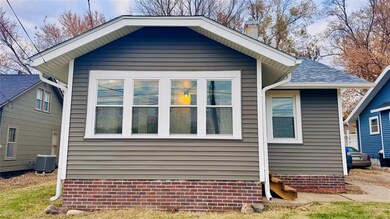 1220 1st Ave E, Newton, IA 50208 - photo 3