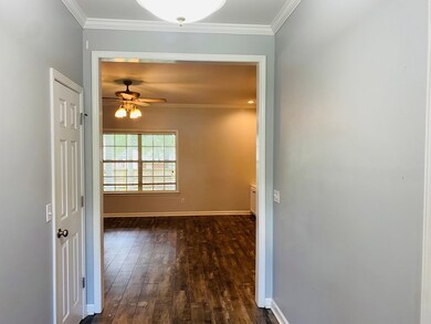 717 Frankfort Dr, Dothan, AL 36305 - photo 2