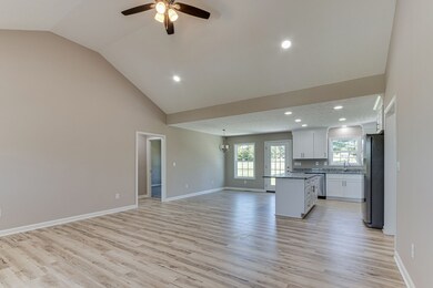 120 Ewell St, Manchester, TN 37355 - photo 5