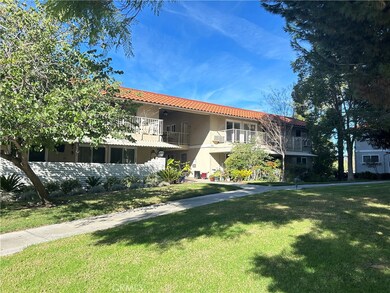 810 Ronda Mendoza unit P, Laguna Woods, CA 92637 - photo 2