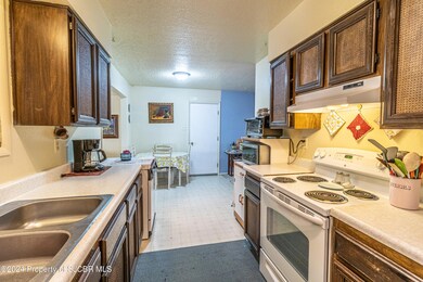 308 N Chestnut St, Bloomfield, NM 87413 - photo 7