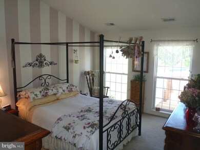 2502 Driftwood Ct unit 3D, Frederick, MD 21702 - photo 5