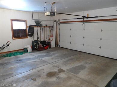 2448 Leffingwell Ave NE, Grand Rapids, MI 49525 - photo 5