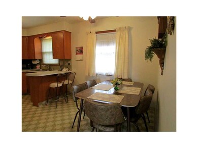 Eat-in Kitchen. Eat in kitchen with ample table sp