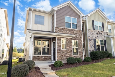 004_kv0a7974-edit_585