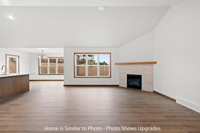 1711 Betty Jean Ln, Green Bay, WI 54313 - photo 4