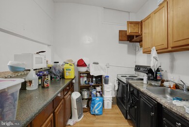208 N 9th St, Reading, PA 19601 - photo 7