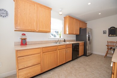 5 Brianna Dr, Webster, MA 01570 - photo 3