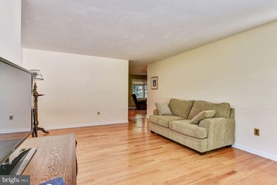 16116 Julie Ln, Laurel, MD 20707 - photo 3