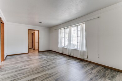 1108 Valley View Dr, Hurst, TX 76053 - photo 4