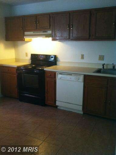 2720 Crestwick Place, District Heights, MD 20747 - photo 3