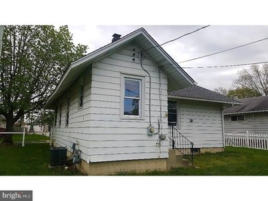 272 Jefferson St, Penns Grove, NJ 08069 - photo 4