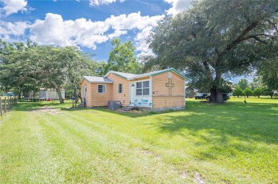 608 Cedar Ln, Fort Meade, FL 33841 - photo 3