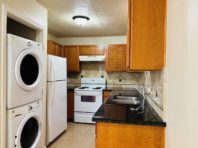 12409 Sharpview Dr unit 2409, Houston, TX 77072 - photo 3