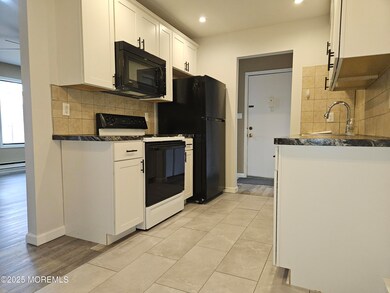 54 Amberly Dr unit G, Manalapan, NJ 07726 - photo 3