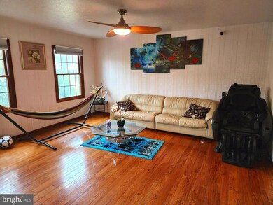 1037 Cherrywood Ave, Cumberland, MD 21502 - photo 3