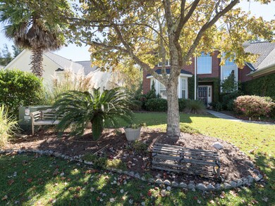1461 Endicot Way Front Yard