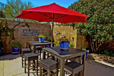 TABLES & UMBRELLAS