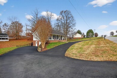 141 Matt Dr, Scottsville, TN 42164 - photo 2