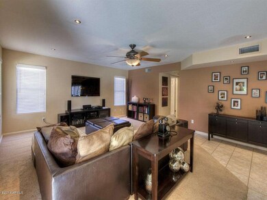 004_Family Room