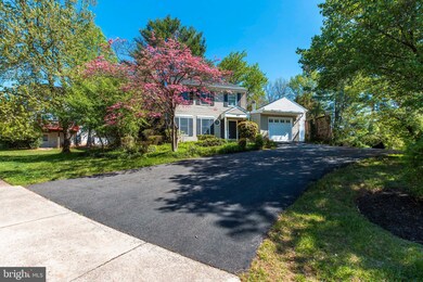 5823 Silchester St, Burke, VA 22015 - photo 4