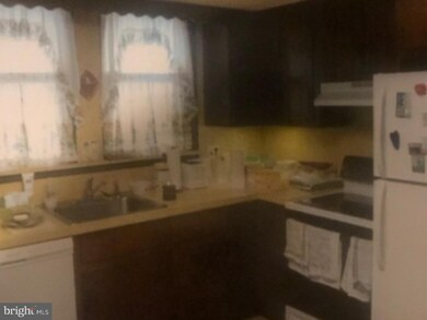 817 Orchard Ave, Southampton, PA 18966 - photo 3