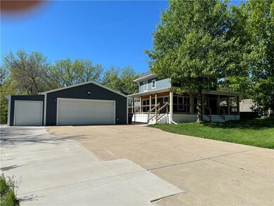 318 Pleasant View Dr, Des Moines, IA 50315 - photo 3