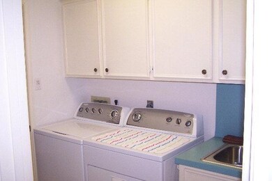 304 Karen Dr unit 354 of Phase 3, Alamo, TX 78516 - photo 4