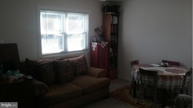 205 Manassas Dr, Manassas Park, VA 20111 - photo 5