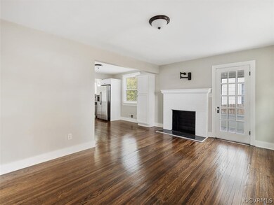 Bright and sunny Living Room