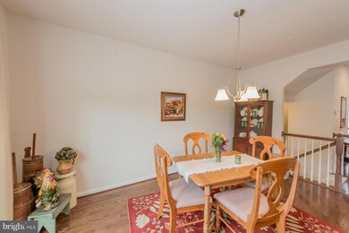 1704 Spanish Oak Ct, Hanover, MD 21076 - photo 3