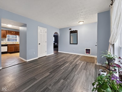 6743 Lexington Cir, Zionsville, IN 46077 - photo 5