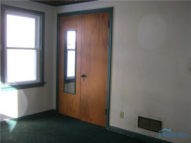 2106 Mansfield Rd, Toledo, OH 43613 - photo 7