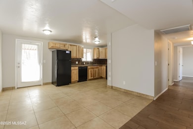 004-photo-dining-room-8765555