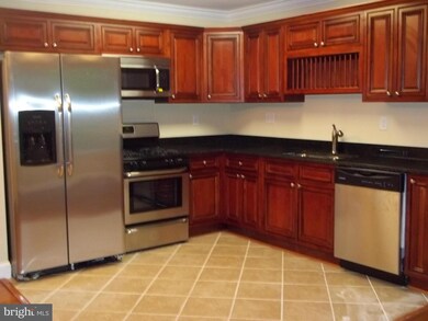 707 Opus Ave, Capitol Heights, MD 20743 - photo 3