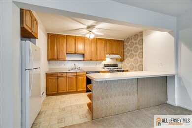 10 New Rd unit 3, Kendall Park, NJ 08824 - photo 5