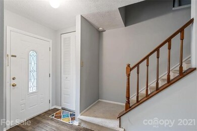 foyer left