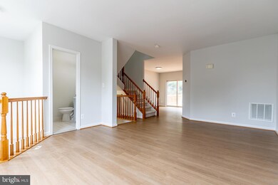 9417 Silver Meteor Ct, Manassas Park, VA 20111 - photo 4
