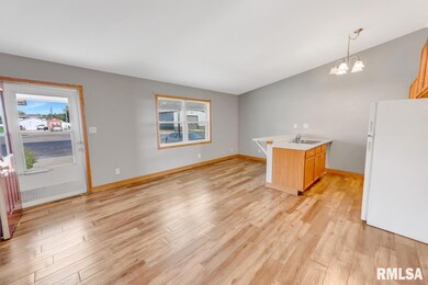 103 E 2nd St unit W, Glasford, IL 61533 - photo 4