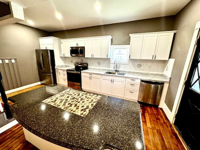 23 Oak St, Derry, NH 03038 - photo 3