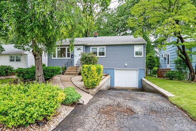 47 Wisteria St, Edison, NJ 08817 - photo 2