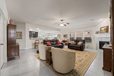 19226 Red Cascade Ct, Tomball, TX 77377 - photo 5