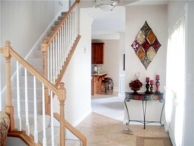Entry/Foyer.
