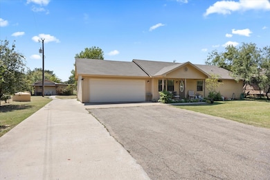 3320 Crook Ct, Granbury, TX 76049 - photo 3