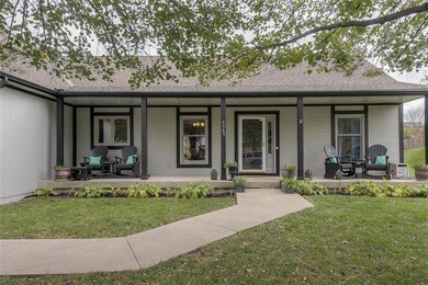 5565 Meadow View Dr, Shawnee, KS 66226 - photo 3