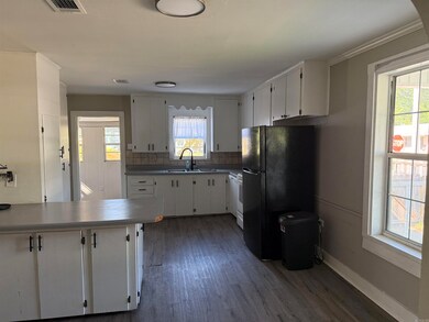 1069 Donaghey Ave, Conway, AR 72034 - photo 6