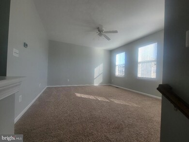 9324 Alvyn Lake Cir, Bristow, VA 20136 - photo 7