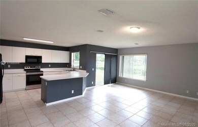 2117 SW 119th Ave, Miramar, FL 33025 - photo 6